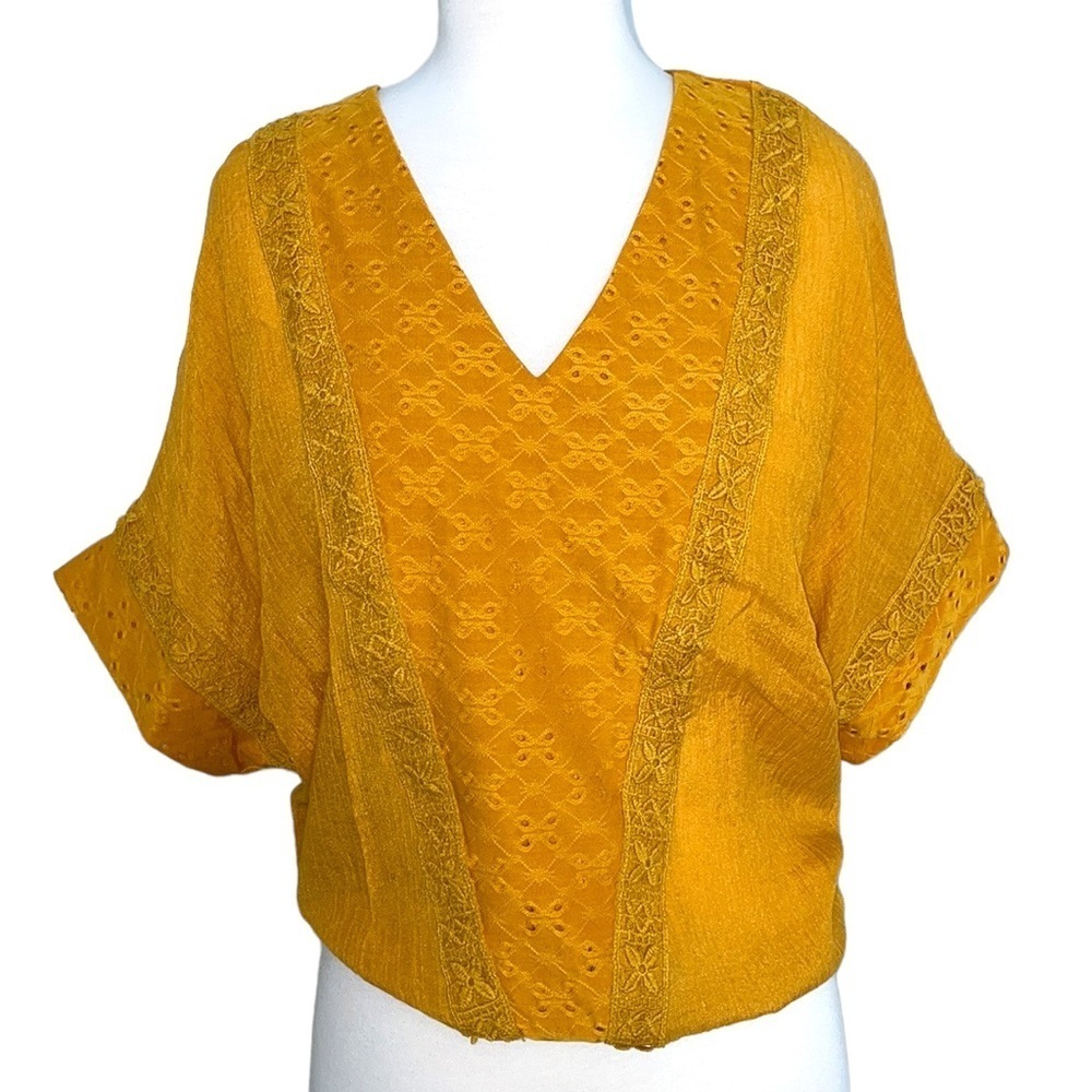 INDIGO ROSE marigold wide sleeve vneck blouse shirt in women’s medium